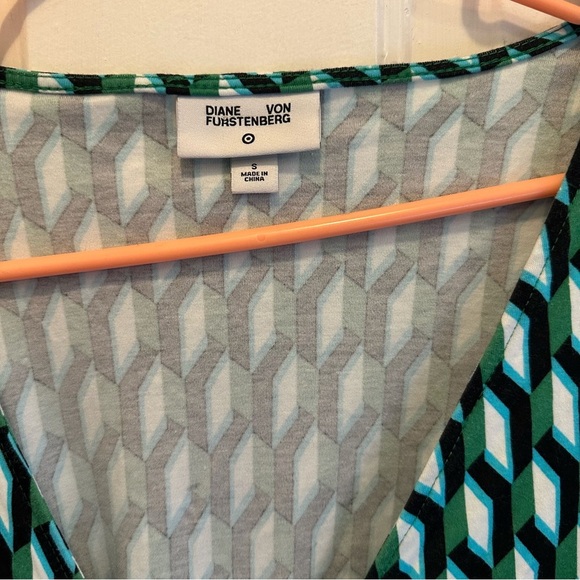Diane Von Furstenberg Green Geometric Wrap Dress - Picture 3 of 3